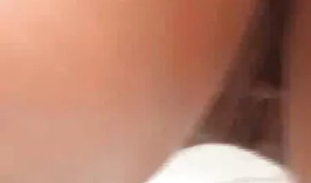 Hai người mẫu khiêu dâm mông to dụ dỗ một chàng xem phim secloan luan trai vào một tập thể tàn bạo