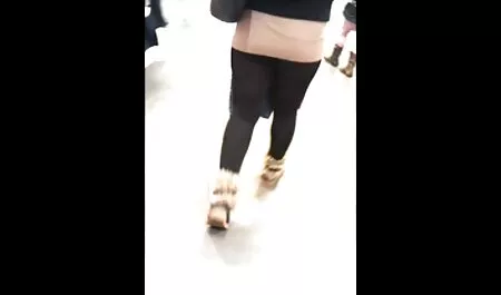 Các cô phim sec cha va con gai gái tóc vàng là tham gia trong làm tình với một hulk với đam mê đánh đòn trên các đít