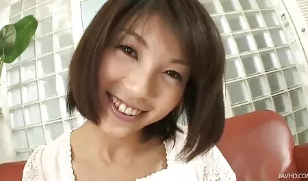 Slutty trưởng thành khiêu dâm kiểu mẫu tự tin quyến rũ một người trong một mát quái xem sec loan luon với cô ấy
