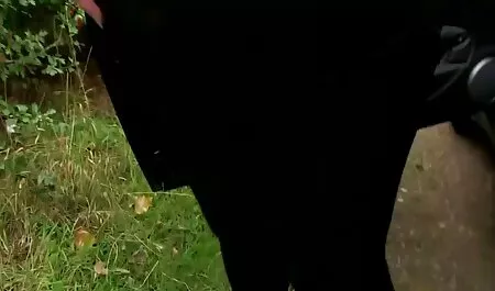 Quý cô lên đúng tông sau khi tắm sec loa luan