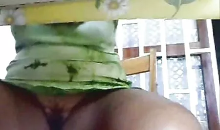 Trưởng thành pim sec loan luan bà nội trợ của âm đạo được dildo fucked sau khi đọc tạp chí khiêu dâm